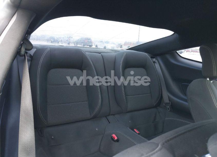 Photo 8 of 2016 Ford Mustang V6 (VIN 1FA6P8AM2G5290170)