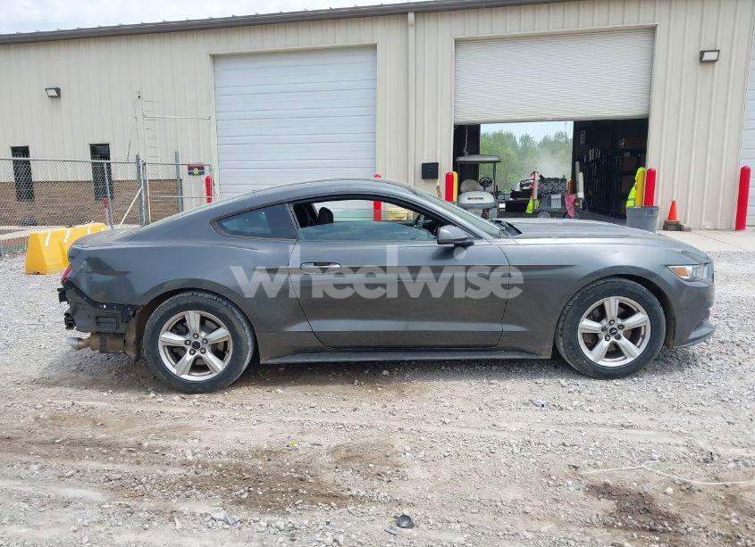 Photo 13 of 2017 Ford Mustang V6 (VIN 1FA6P8AM2H5304781)