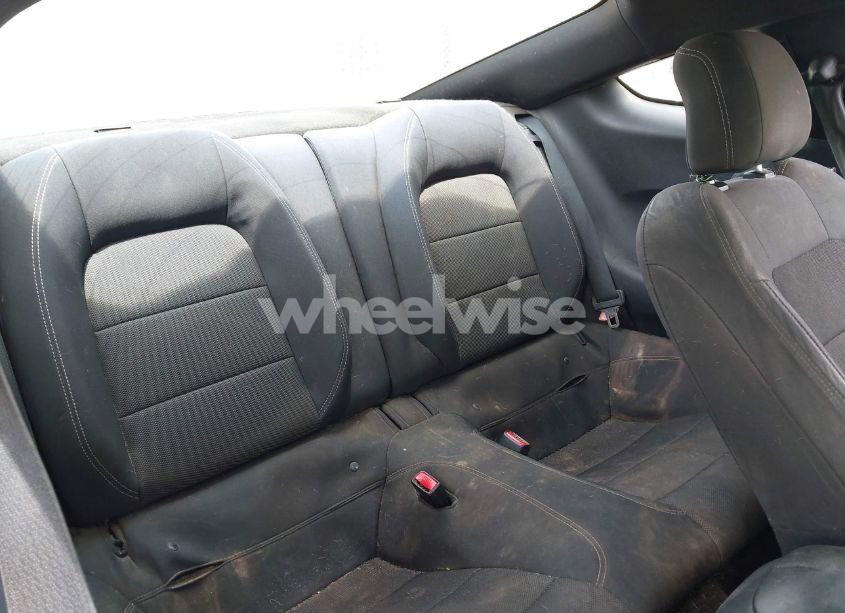 Photo 8 of 2017 Ford Mustang V6 (VIN 1FA6P8AM2H5304781)