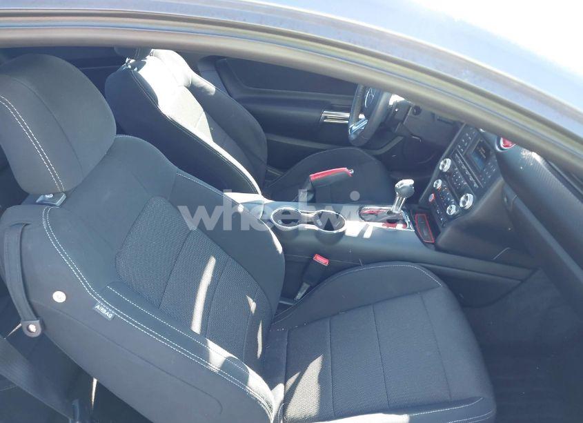 Photo 5 of 2017 Ford Mustang V6 (VIN 1FA6P8AM2H5338767)