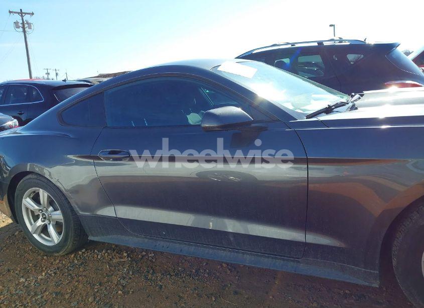 Photo 13 of 2017 Ford Mustang V6 (VIN 1FA6P8AM2H5338851)