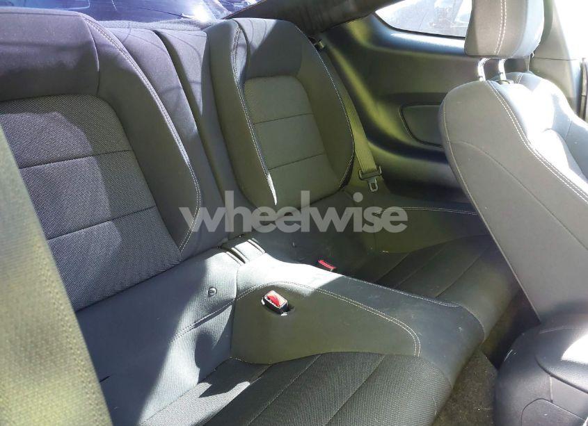 Photo 8 of 2017 Ford Mustang V6 (VIN 1FA6P8AM2H5338851)