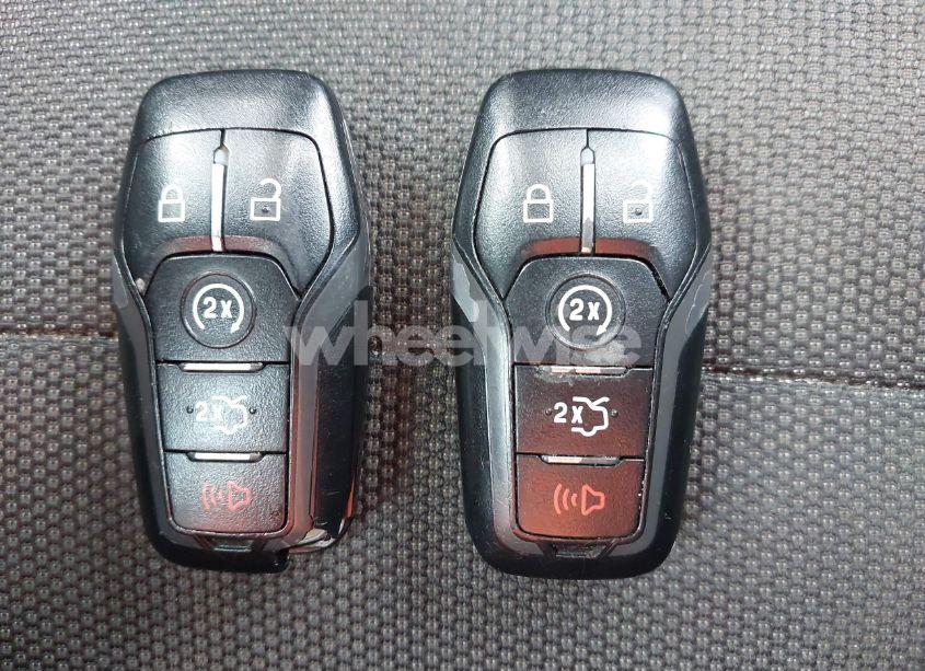 Photo 11 of 2016 Ford Mustang V6 (VIN 1FA6P8AM3G5256187)