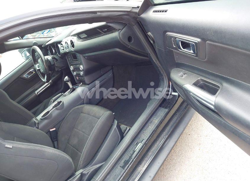 Photo 5 of 2016 Ford Mustang V6 (VIN 1FA6P8AM3G5256187)