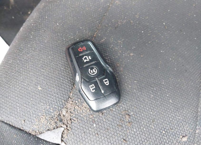 Photo 11 of 2017 Ford Mustang V6 (VIN 1FA6P8AM3H5208691)