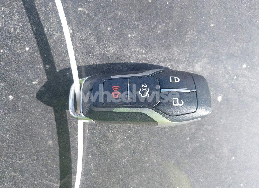 Photo 11 of 2017 Ford Mustang V6 (VIN 1FA6P8AM3H5296979)