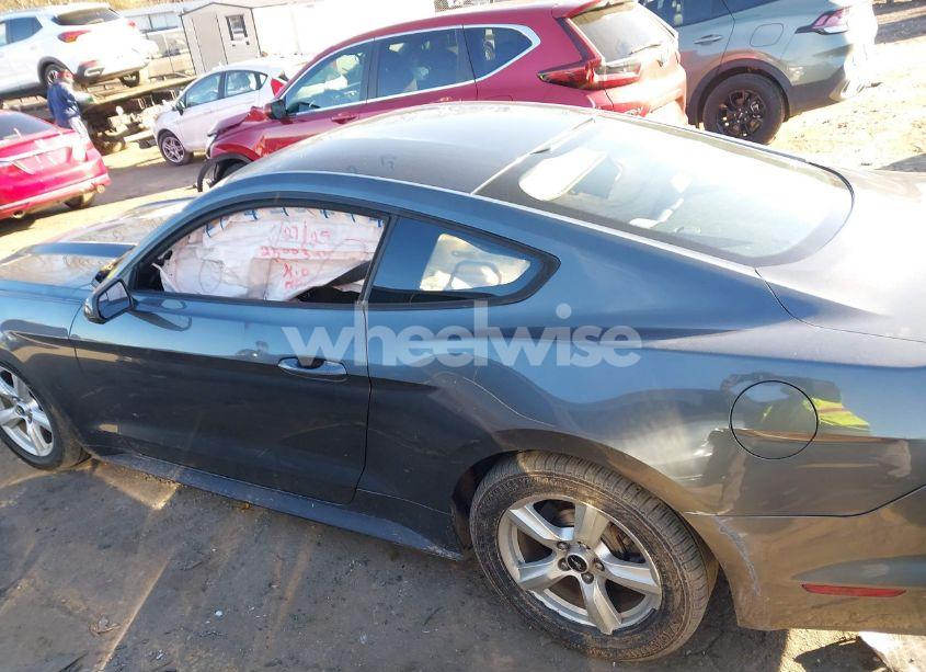 Photo 15 of 2017 Ford Mustang V6 (VIN 1FA6P8AM3H5301081)