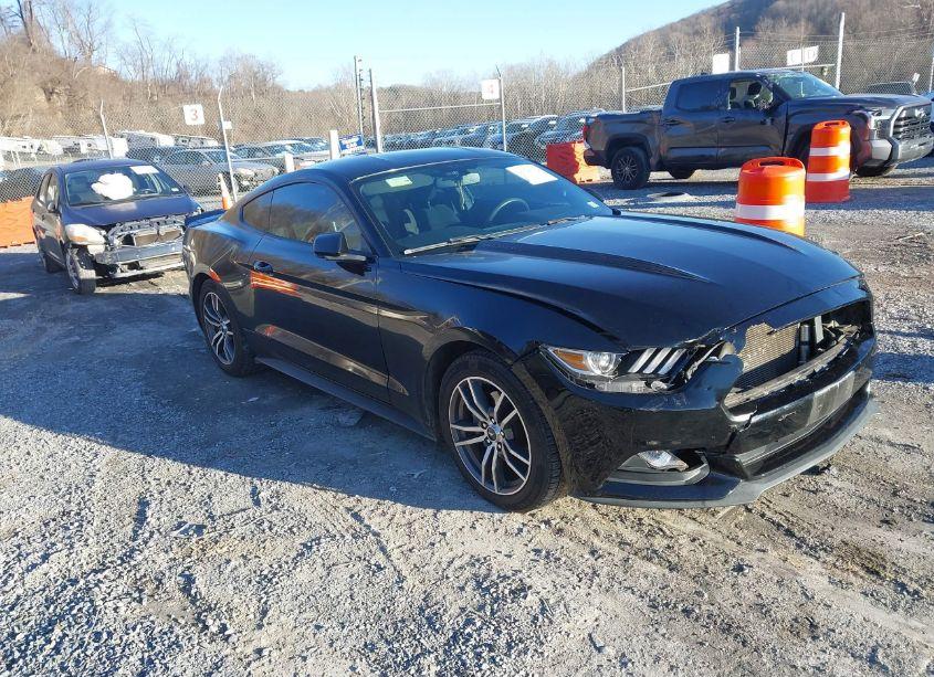 2015 Ford Mustang V6 (VIN 1FA6P8AM4F5429195) main photo