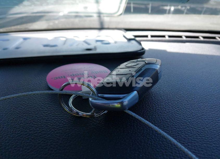 Photo 11 of 2016 Ford Mustang V6 (VIN 1FA6P8AM4G5302545)