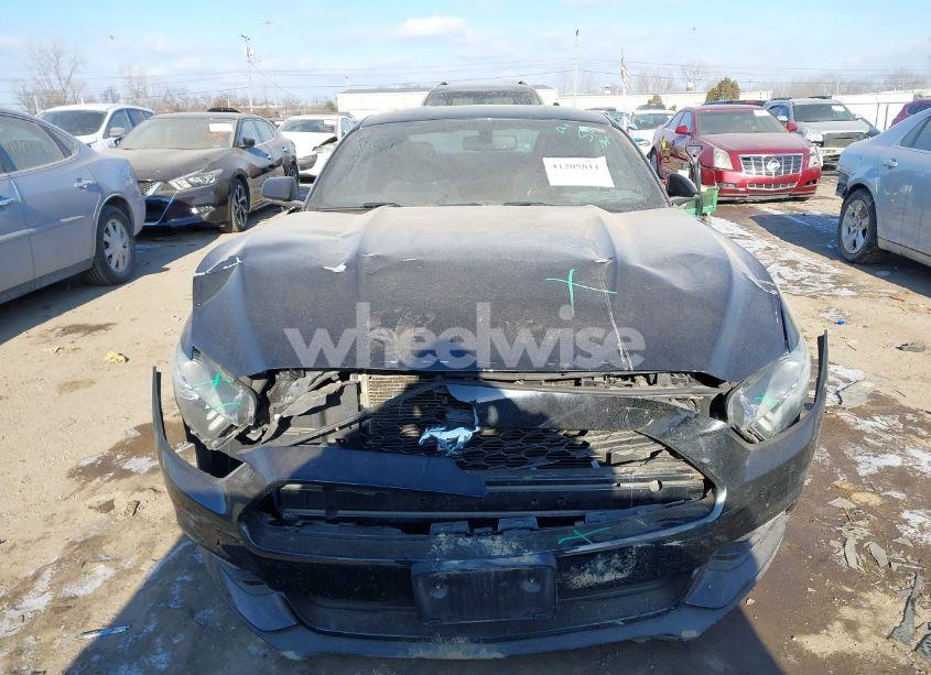 Photo 13 of 2016 Ford Mustang V6 (VIN 1FA6P8AM4G5302545)