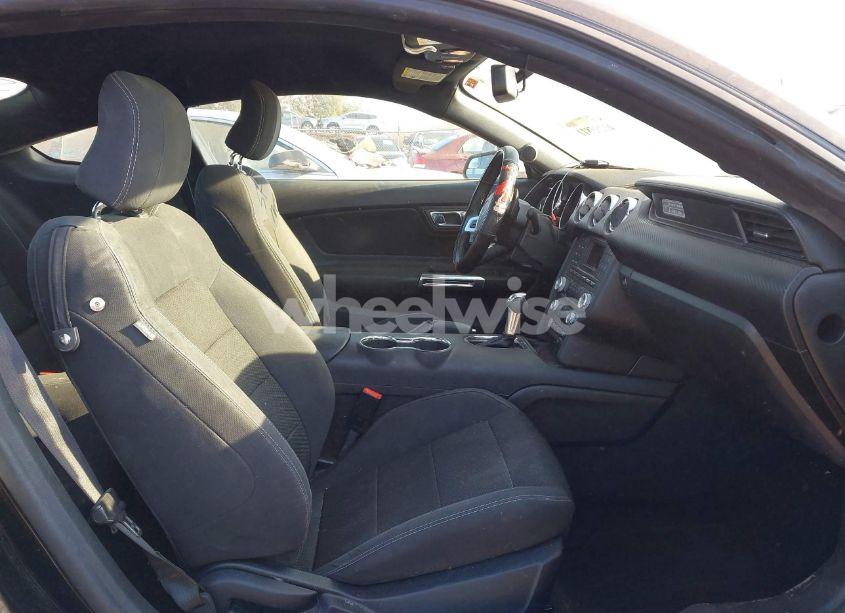 Photo 5 of 2016 Ford Mustang V6 (VIN 1FA6P8AM4G5302545)