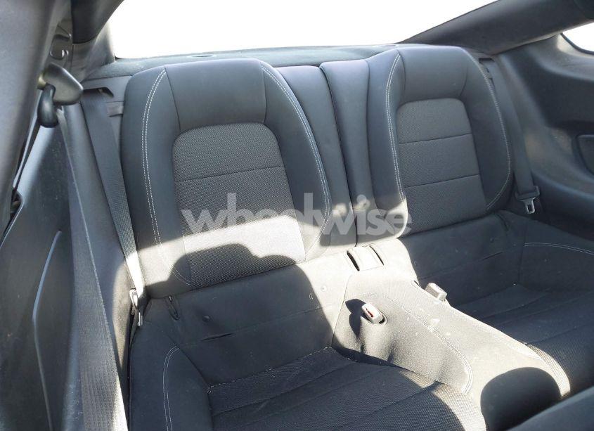 Photo 8 of 2016 Ford Mustang V6 (VIN 1FA6P8AM4G5302545)