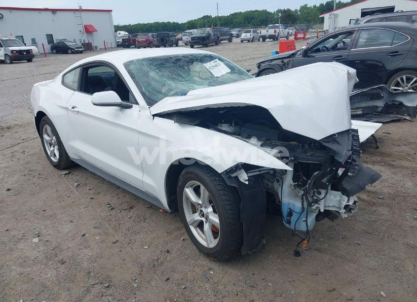 2016 Ford Mustang V6 (VIN 1FA6P8AM4G5316459) main photo