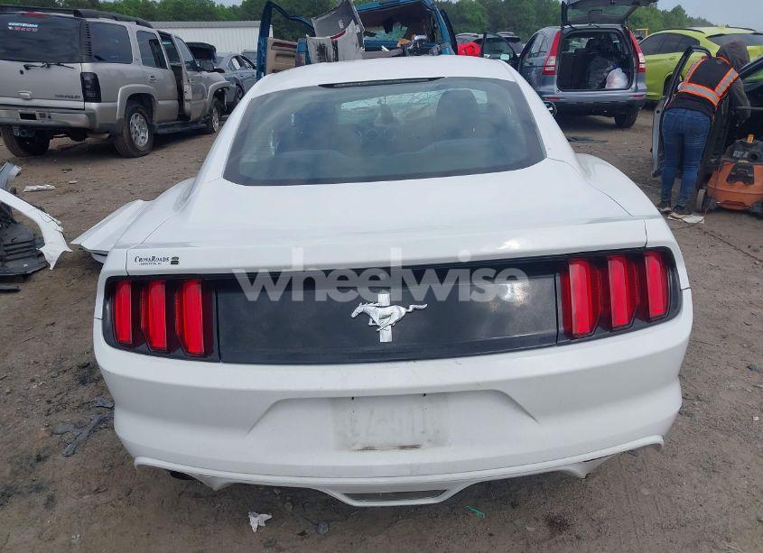 Photo 17 of 2016 Ford Mustang V6 (VIN 1FA6P8AM4G5316459)