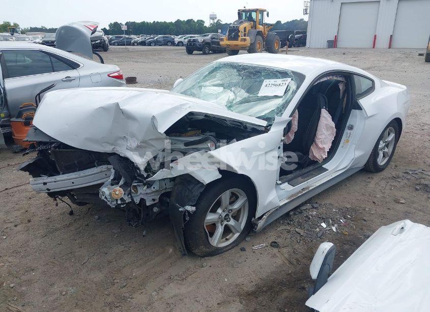 Photo 2 of 2016 Ford Mustang V6 (VIN 1FA6P8AM4G5316459)