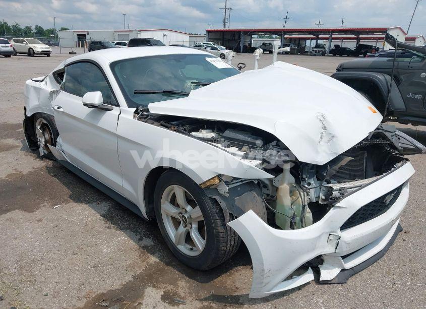 2017 Ford Mustang V6 (VIN 1FA6P8AM4H5289474) main photo