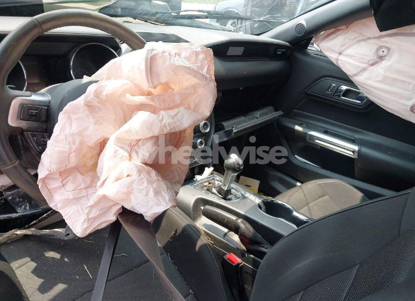 Photo 5 of 2017 Ford Mustang V6 (VIN 1FA6P8AM4H5289474)