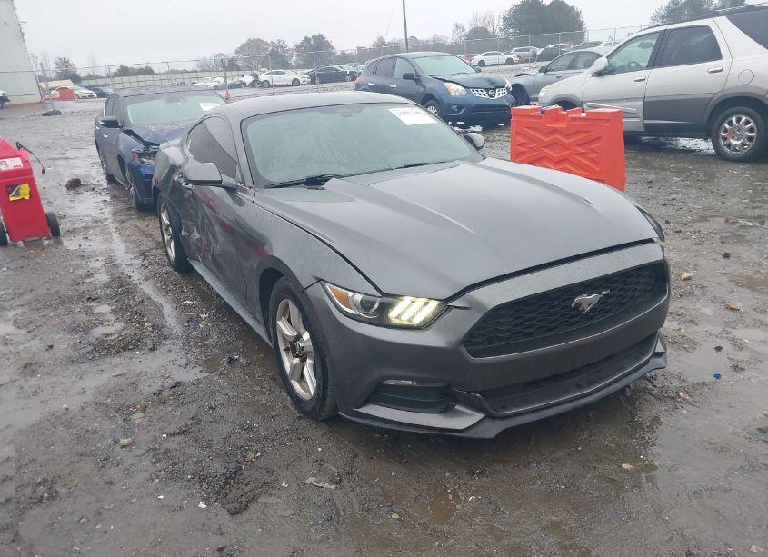 2015 Ford Mustang - Photo 1