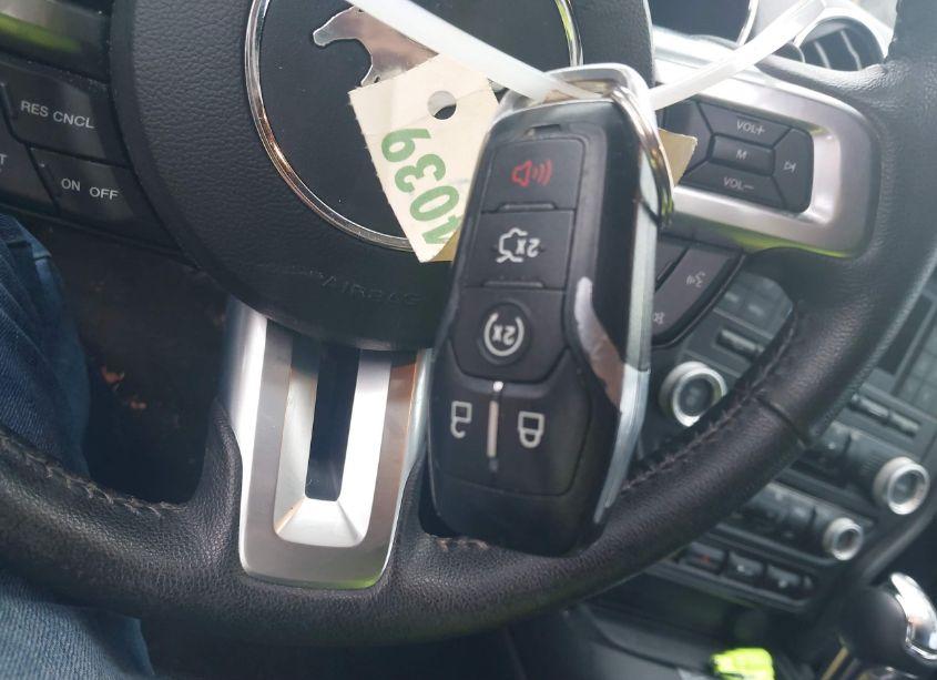 Photo 11 of 2015 Ford Mustang V6 (VIN 1FA6P8AM5F5336105)