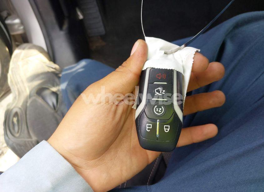 Photo 11 of 2016 Ford Mustang V6 (VIN 1FA6P8AM5G5259155)