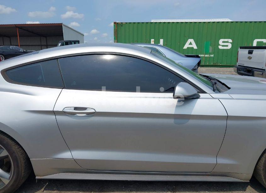 Photo 13 of 2016 Ford Mustang V6 (VIN 1FA6P8AM5G5259155)