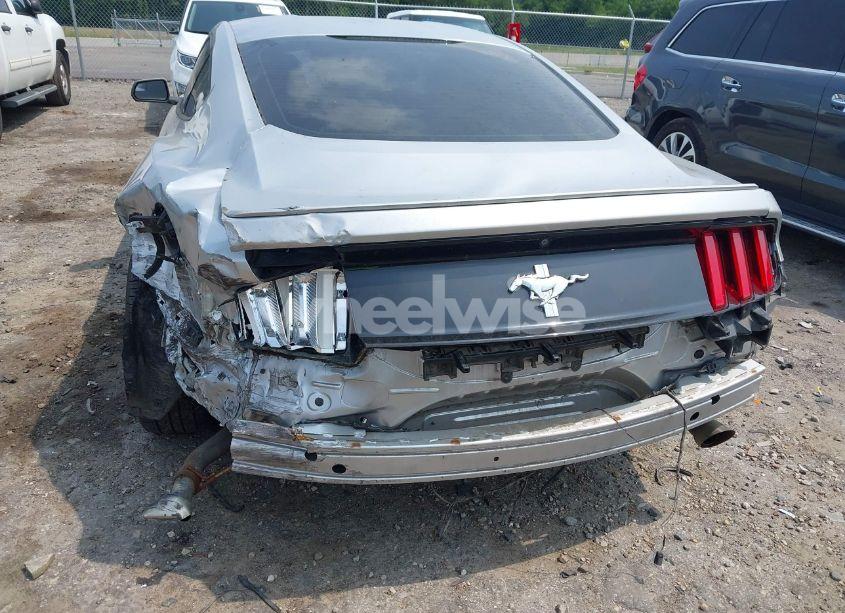 Photo 17 of 2016 Ford Mustang V6 (VIN 1FA6P8AM5G5259155)