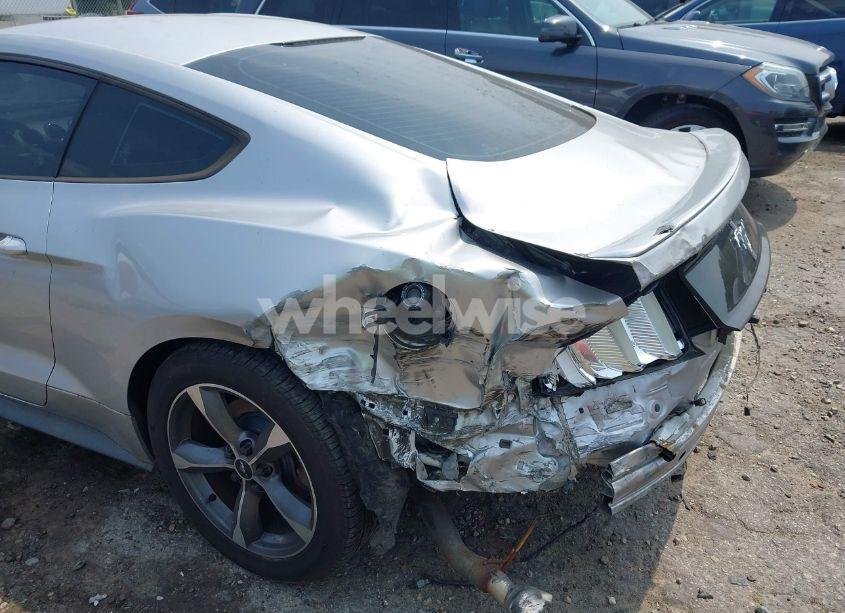 Photo 6 of 2016 Ford Mustang V6 (VIN 1FA6P8AM5G5259155)