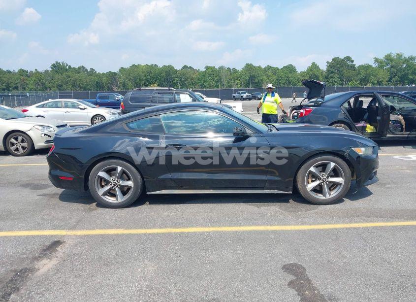 Photo 13 of 2016 Ford Mustang V6 (VIN 1FA6P8AM5G5276926)