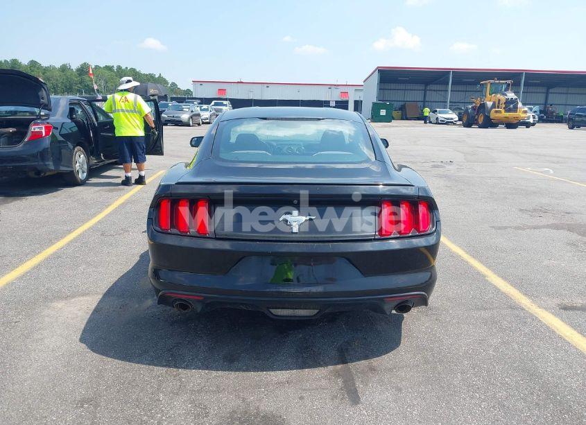 Photo 16 of 2016 Ford Mustang V6 (VIN 1FA6P8AM5G5276926)