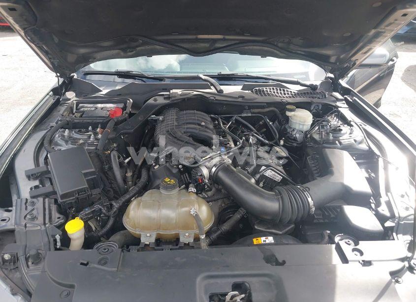 Photo 10 of 2016 Ford Mustang V6 (VIN 1FA6P8AM5G5301355)