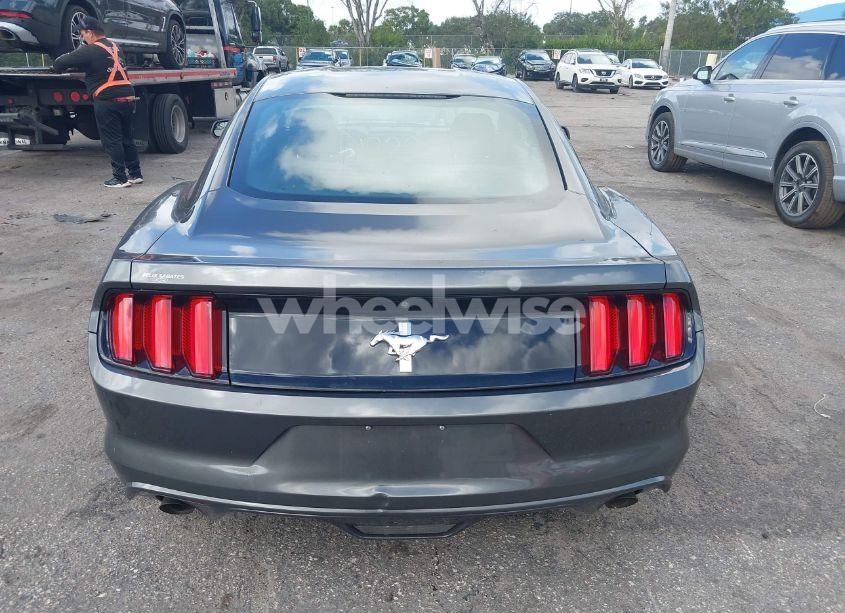 Photo 16 of 2016 Ford Mustang V6 (VIN 1FA6P8AM5G5301355)