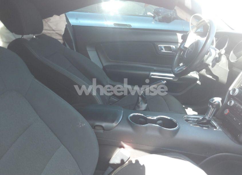 Photo 5 of 2015 Ford Mustang V6 (VIN 1FA6P8AM6F5319734)