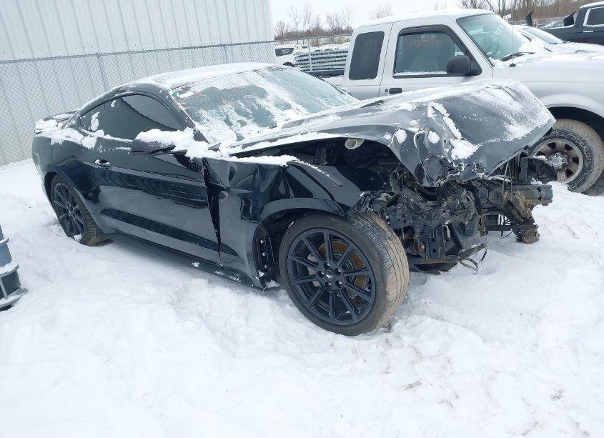 2015 Ford Mustang V6 (VIN 1FA6P8AM6F5341586) main photo