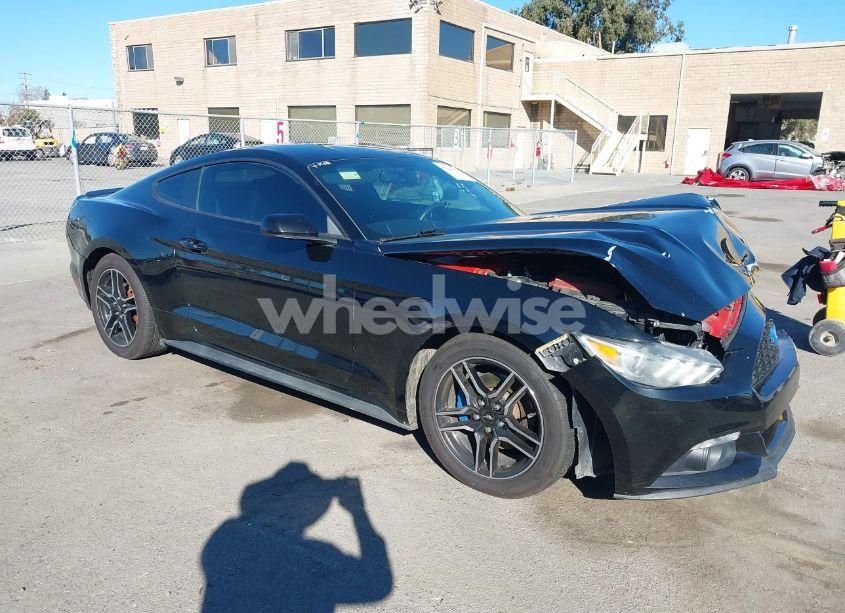 2015 Ford Mustang V6 (VIN 1FA6P8AM6F5430557) main photo