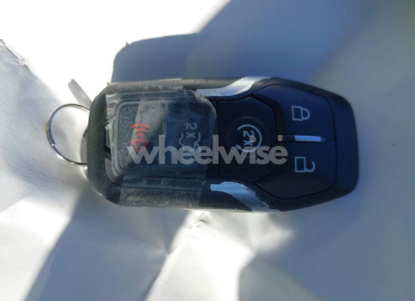 Photo 11 of 2015 Ford Mustang V6 (VIN 1FA6P8AM6F5430557)