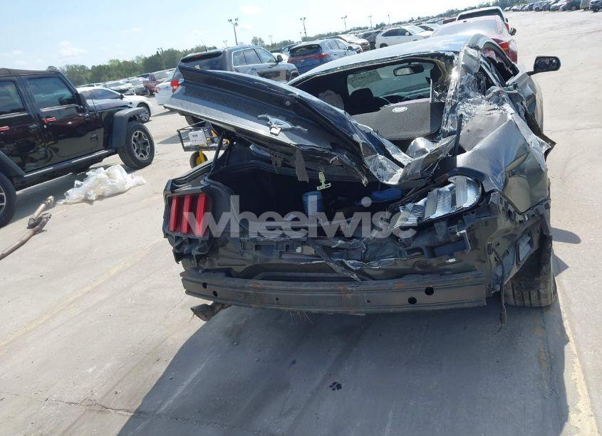 Photo 17 of 2015 Ford Mustang V6 (VIN 1FA6P8AM7F5313506)