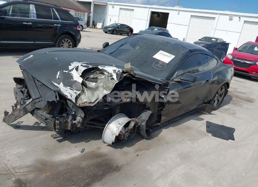 Photo 2 of 2015 Ford Mustang V6 (VIN 1FA6P8AM7F5313506)