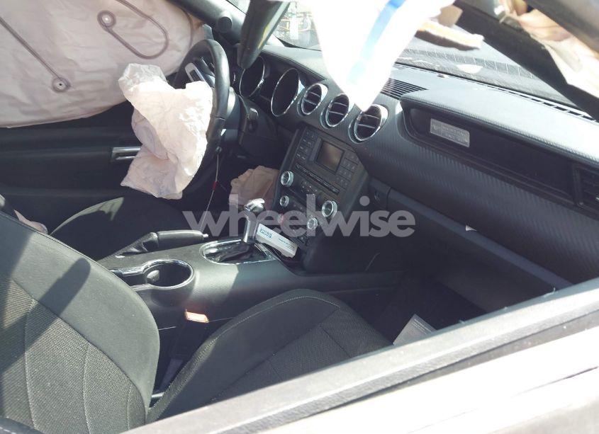 Photo 5 of 2015 Ford Mustang V6 (VIN 1FA6P8AM7F5313506)