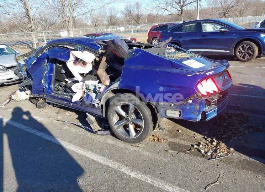 Photo 3 of 2016 Ford Mustang V6 (VIN 1FA6P8AM7G5218624)