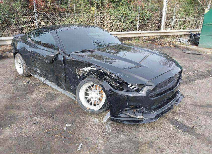 2016 Ford Mustang V6 (VIN 1FA6P8AM7G5337547) main photo