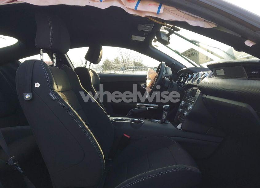 Photo 5 of 2017 Ford Mustang V6 (VIN 1FA6P8AM7H5309443)