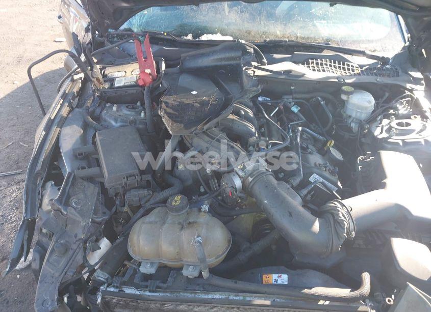 Photo 10 of 2015 Ford Mustang V6 (VIN 1FA6P8AM8F5390899)