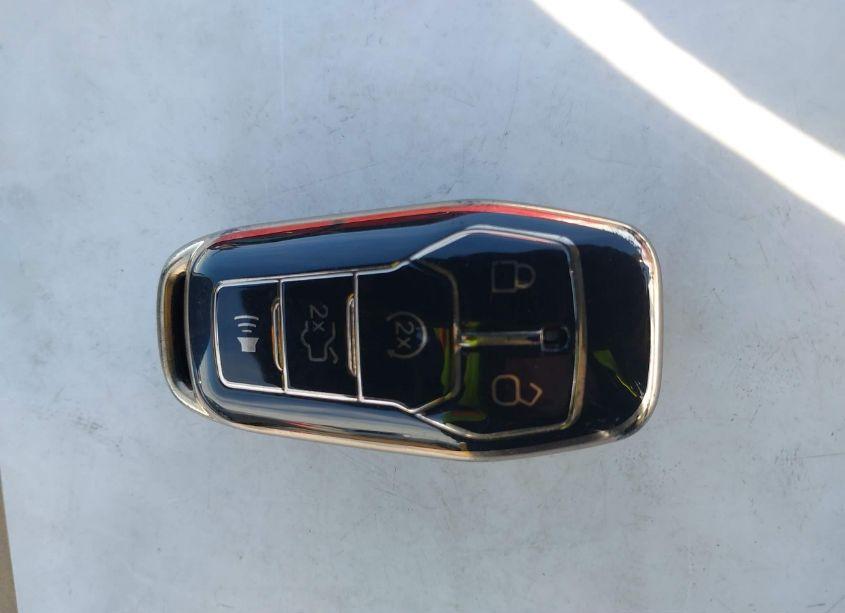 Photo 11 of 2016 Ford Mustang V6 (VIN 1FA6P8AM8G5225985)