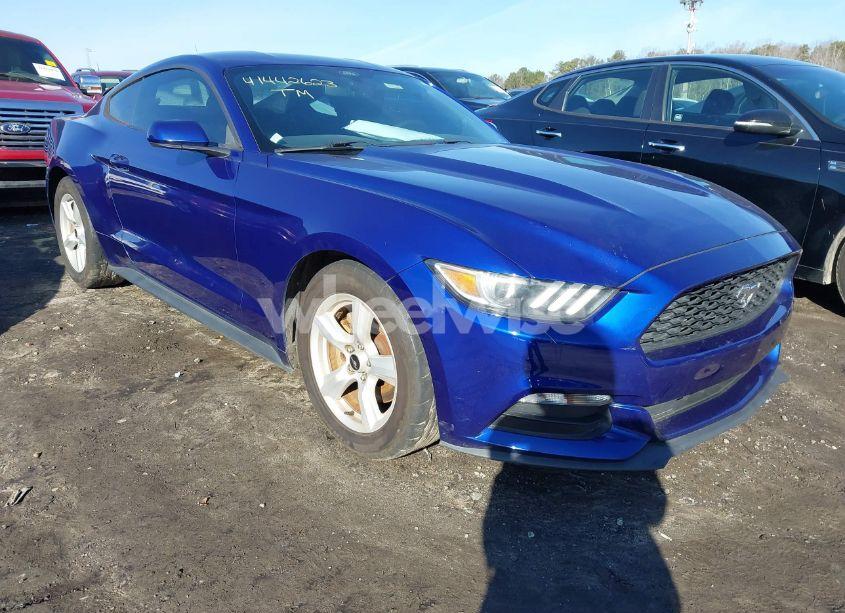 2016 Ford Mustang V6 (VIN 1FA6P8AM8G5264379) main photo
