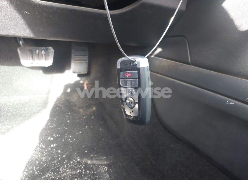 Photo 11 of 2016 Ford Mustang V6 (VIN 1FA6P8AM8G5264379)