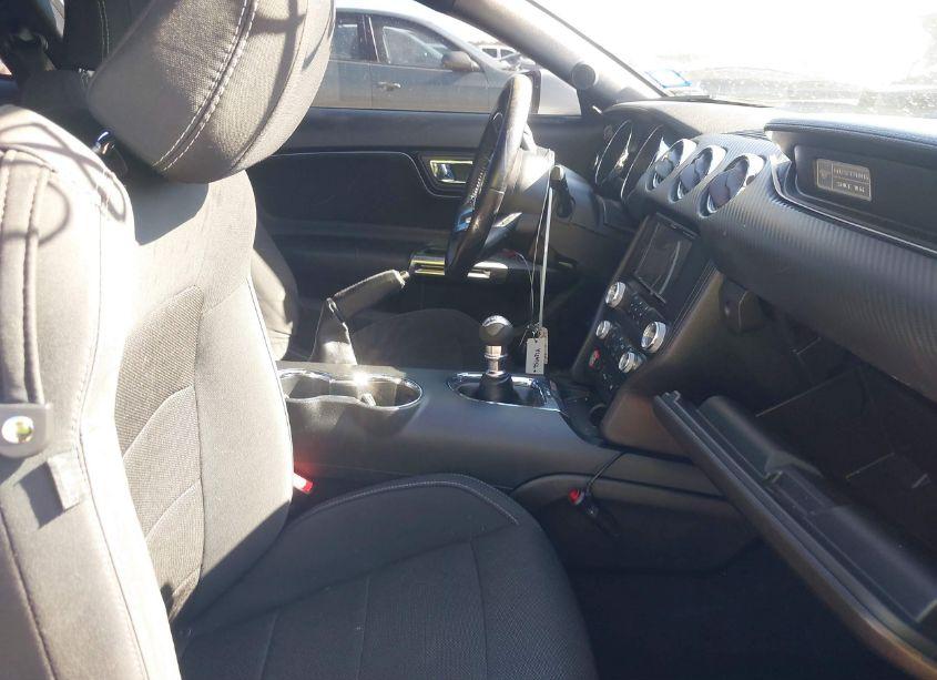 Photo 5 of 2016 Ford Mustang V6 (VIN 1FA6P8AM8G5283952)