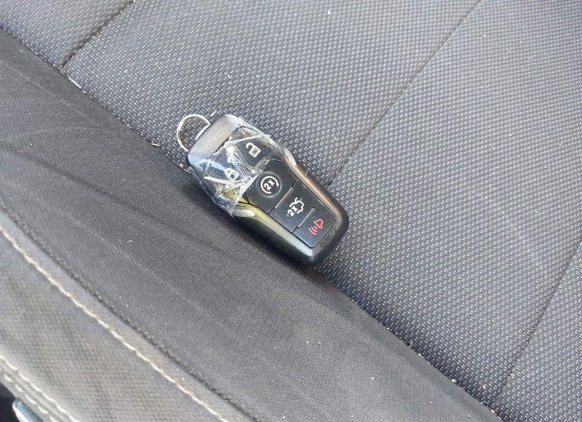 Photo 11 of 2016 Ford Mustang V6 (VIN 1FA6P8AM8G5317100)