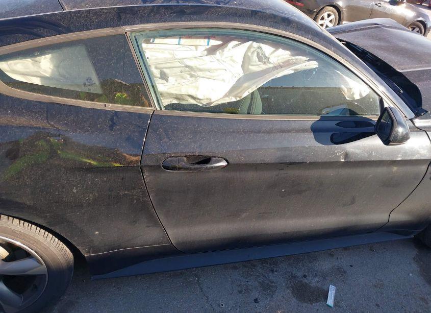 Photo 13 of 2016 Ford Mustang V6 (VIN 1FA6P8AM8G5317100)