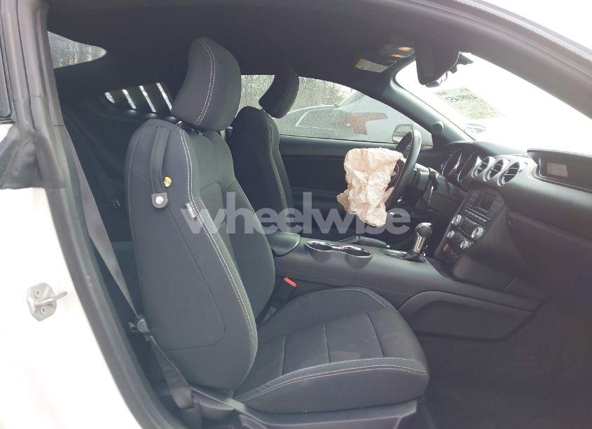 Photo 5 of 2017 Ford Mustang V6 (VIN 1FA6P8AM8H5251052)