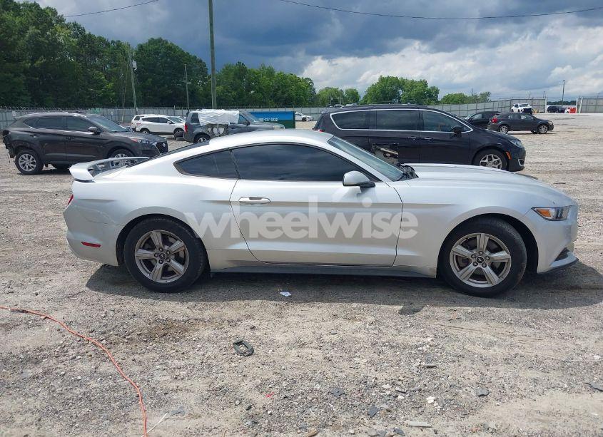 Photo 12 of 2017 Ford Mustang V6 (VIN 1FA6P8AM8H5276260)